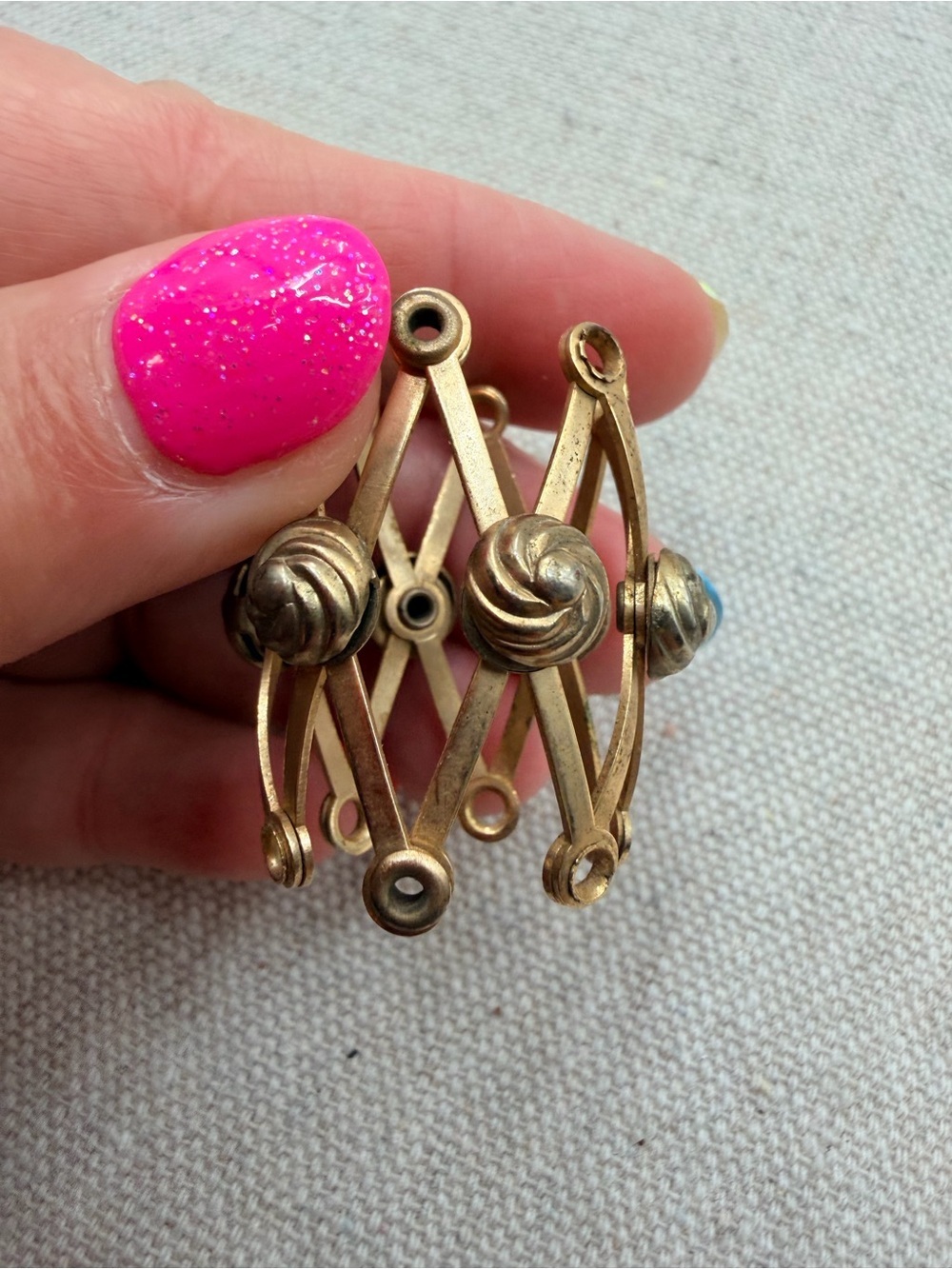 Vintage-Style Gold Tone Expandable Item - Women Jewelry